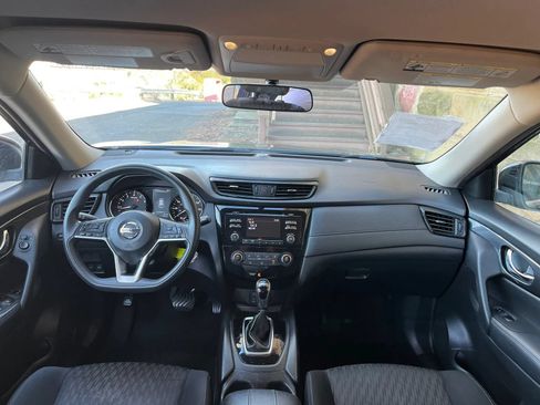 Used 2017 Nissan Rogue S FWD image 13