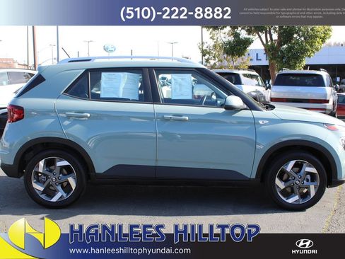 Used 2025 Hyundai Venue SEL image 6