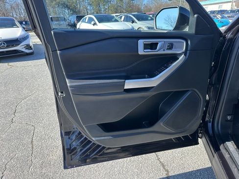 Used 2022 Ford Explorer Limited w/ Equipment Group 301A image 30