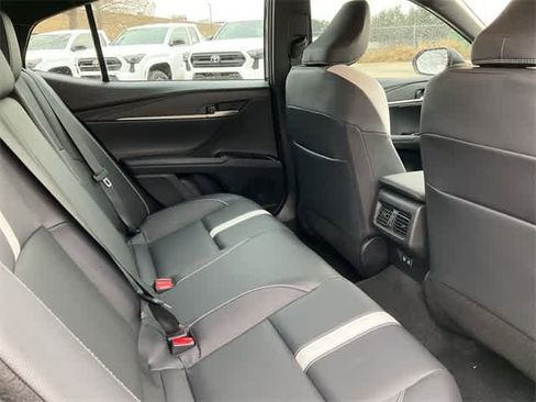 Used 2026 Toyota Camry SE w/ Convenience Package image 16