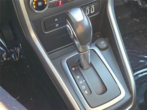 Used 2020 Ford EcoSport Titanium image 30