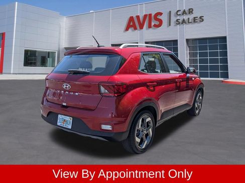 Used 2025 Hyundai Venue SEL FWD image 6