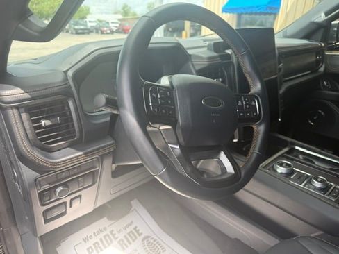 Used 2023 Ford Expedition Platinum AWD/4WD image 13