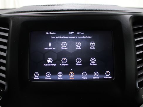 Used 2019 Jeep Cherokee Latitude w/ Popular Appearance Group FWD image 13