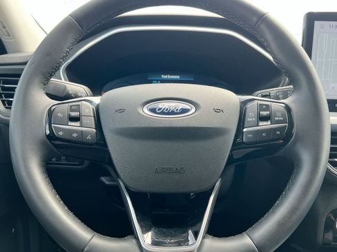 Used 2023 Ford Escape Platinum AWD/4WD image 22