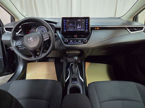 Used 2020 Toyota Corolla LE FWD image 20
