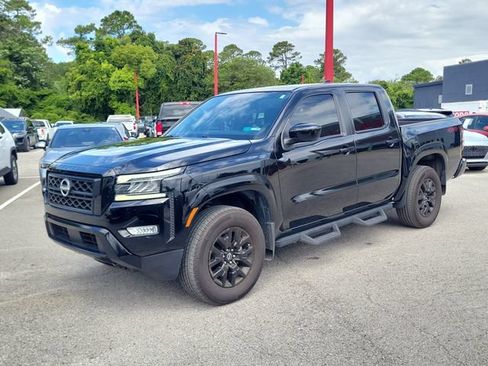 Certified 2023 Nissan Frontier SV w/ Midnight Edition Package AWD/4WD image 5