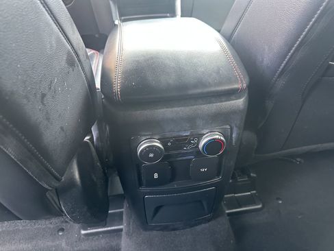 Used 2023 Ford Explorer XLT w/ Equipment Group 202A AWD/4WD image 10