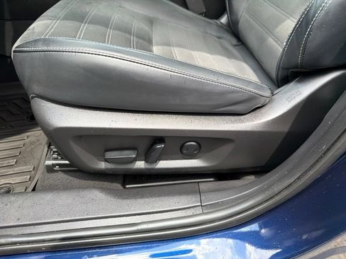 Used 2024 Mitsubishi Outlander SE Black Edition FWD image 12