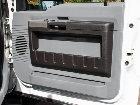 Used 2011 Ford F550 2WD Crew Cab Super Duty w/ Payload Upgrade Pkg image 35