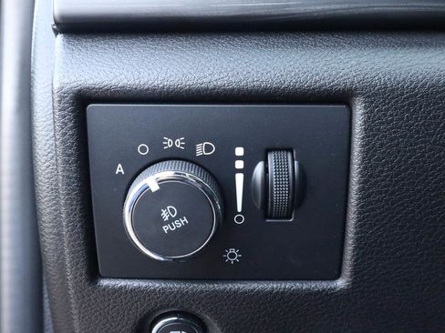 Used 2022 Jeep Grand Cherokee Laredo X image 16