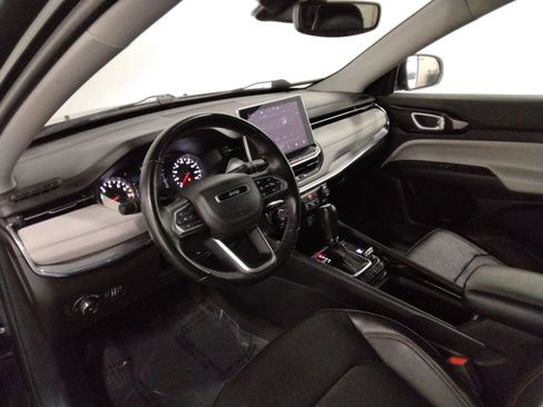 Used 2022 Jeep Compass Limited image 32