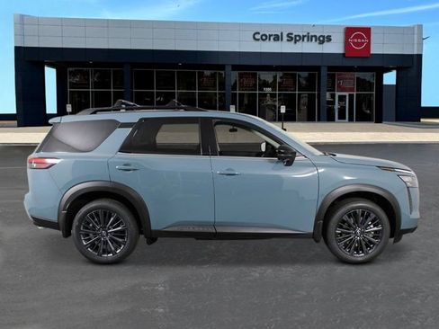 New 2026 Nissan Pathfinder SL w/ SL Premium Package (P04) FWD image 6