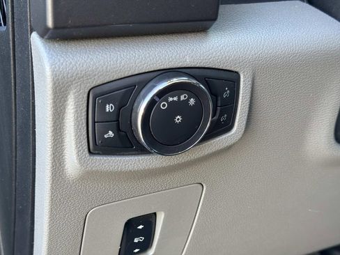 Used 2016 Ford F150 XLT w/ Equipment Group 302A Luxury image 30