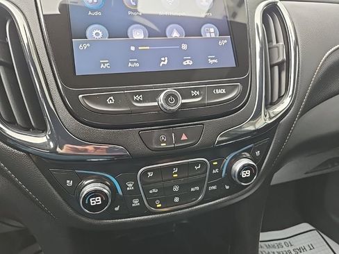 Used 2023 Chevrolet Equinox Premier FWD image 56