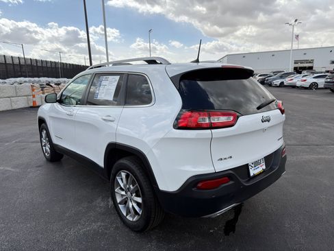 Used 2018 Jeep Cherokee Limited image 4