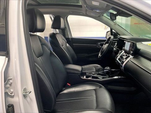 Used 2023 Kia Sorento SX AWD/4WD image 11