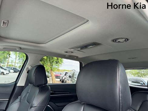 New 2025 Kia Telluride S image 18