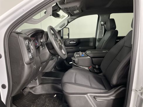 Used 2024 GMC Sierra 2500 Pro w/ Convenience Package image 18