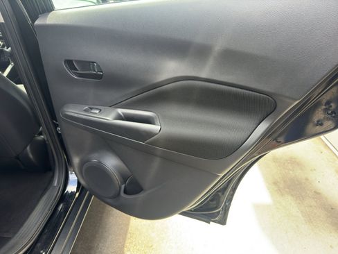 Used 2021 Nissan Kicks S FWD image 17