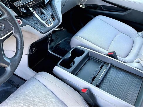 Used 2024 Honda Odyssey EX image 17