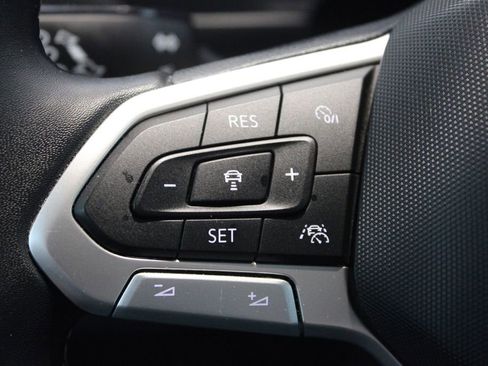 Used 2022 Volkswagen Tiguan SE w/ Panoramic Sunroof Package AWD/4WD image 21