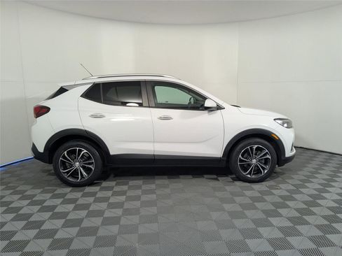 Used 2020 Buick Encore GX Select image 4