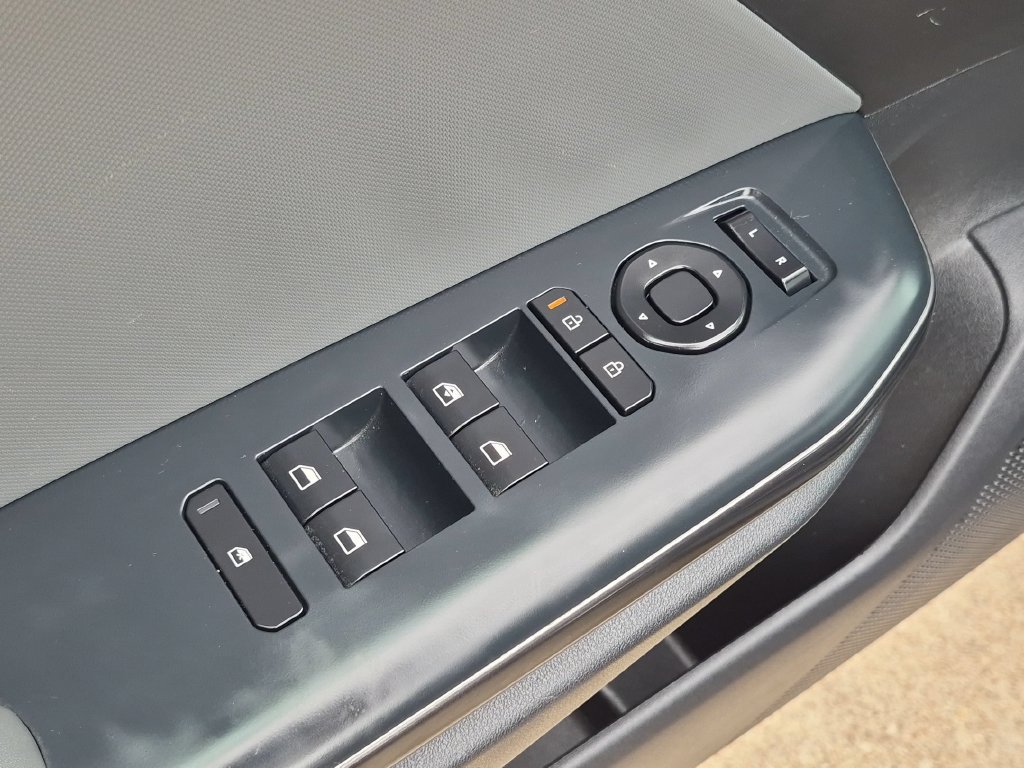 Used 2025 Kia K4 FWD image 13