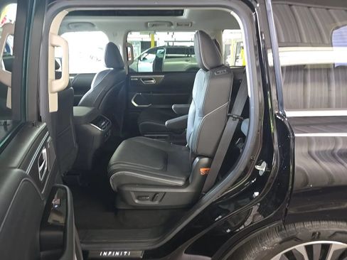 Used 2025 INFINITI QX80 Luxe w/ Cargo Package RWD image 8