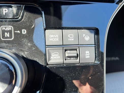 Used 2024 Subaru Solterra Touring image 39