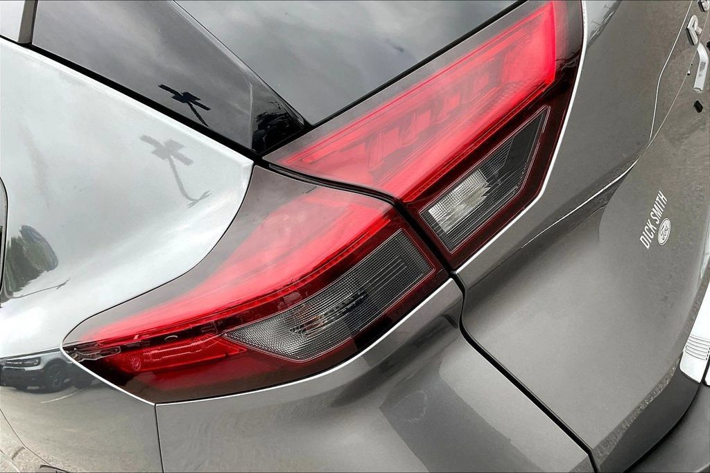 Used 2023 Nissan Rogue Platinum FWD image 23