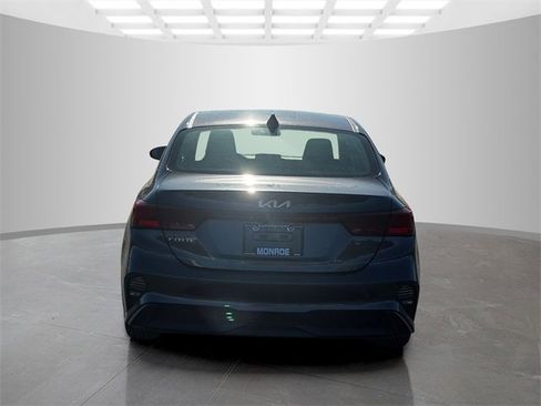 Used 2023 Kia Forte LXS image 5