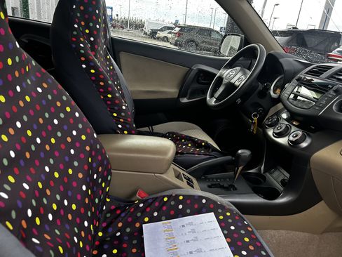 Used 2011 Toyota RAV4 4WD image 12