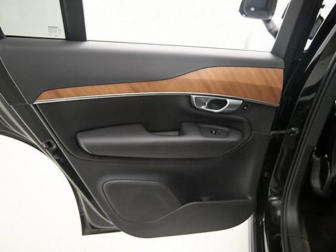 Certified 2024 Volvo XC90 B6 Plus w/ Protection Package Premier AWD/4WD image 20