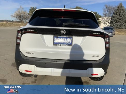 New 2026 Nissan Kicks SV w/ SV Premium Package image 4