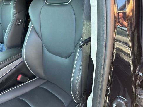 Used 2023 Genesis GV70 2.5T w/ Advanced Package image 6