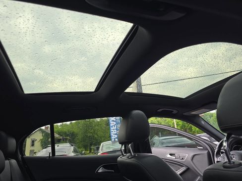 Used 2016 Mercedes-Benz GLA 250 4MATIC image 28