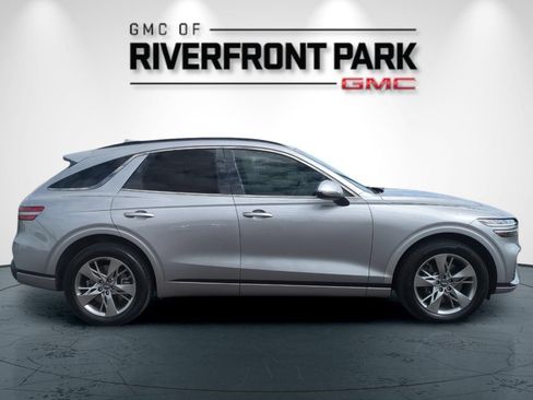 Used 2022 Genesis GV70 3.5T Sport AWD/4WD image 2