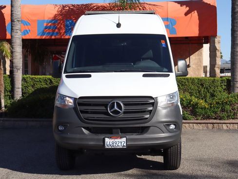 Used 2019 Mercedes-Benz Sprinter 144 Cargo image 3