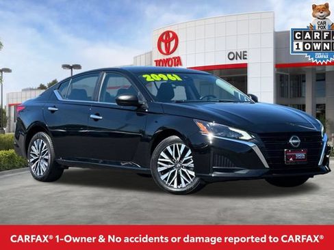 Used 2025 Nissan Altima 2.5 SV AWD/4WD image 2