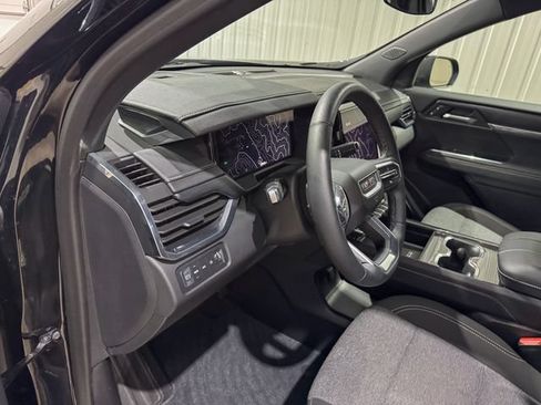 Used 2025 GMC Acadia Elevation w/ Black Edition AWD/4WD image 13
