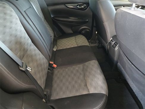 Used 2019 Nissan Rogue Sport SV w/ Technology Package image 32