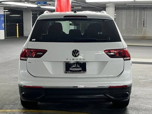 Used 2023 Volkswagen Tiguan SE w/ Panoramic Sunroof Package FWD image 32
