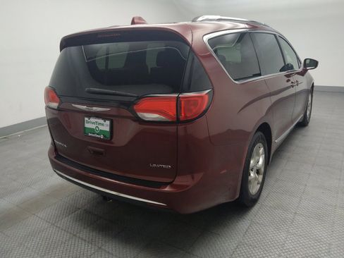 Used 2018 Chrysler Pacifica Limited FWD image 9