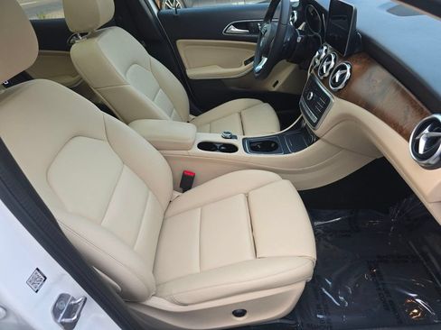 Used 2020 Mercedes-Benz GLA 250 4MATIC image 18