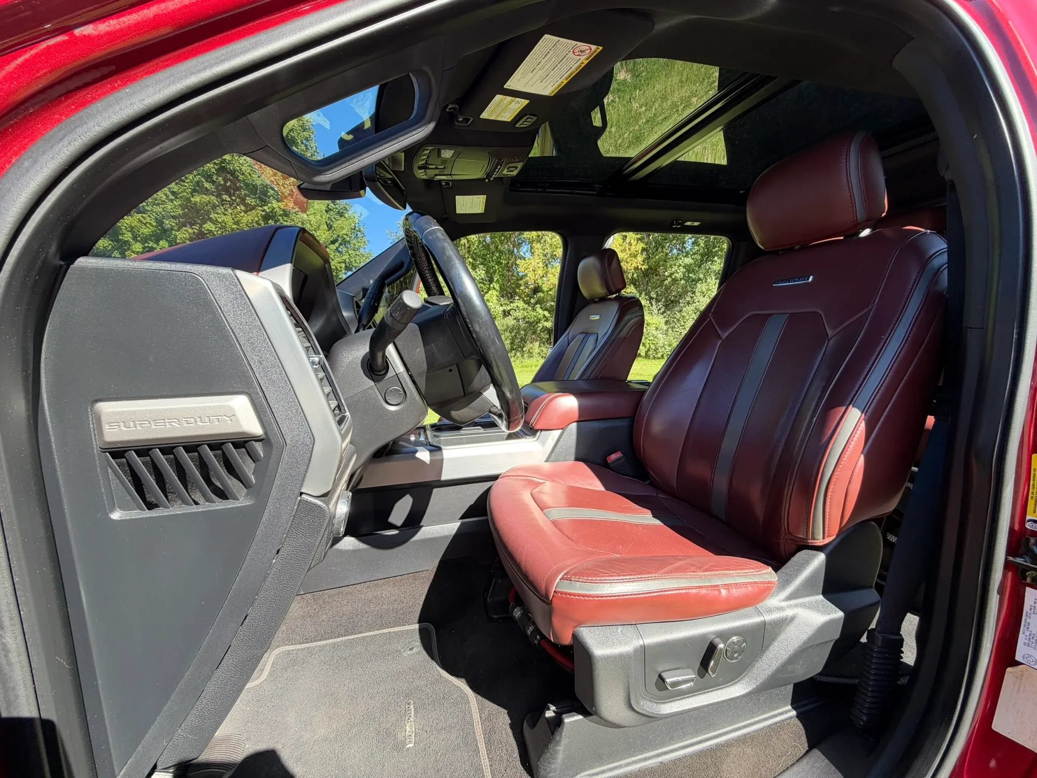Used 2018 Ford F250 Platinum w/ Platinum Ultimate Package AWD/4WD image 19