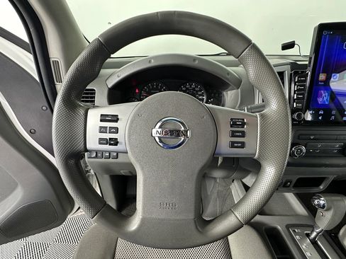 Used 2019 Nissan Frontier SV image 32