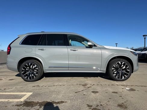 New 2026 Volvo XC90 T8 Ultra image 8