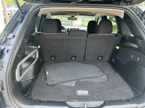 Used 2014 Jeep Cherokee Latitude FWD image 19