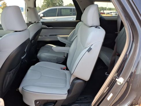Used 2025 Hyundai Palisade SEL FWD image 8